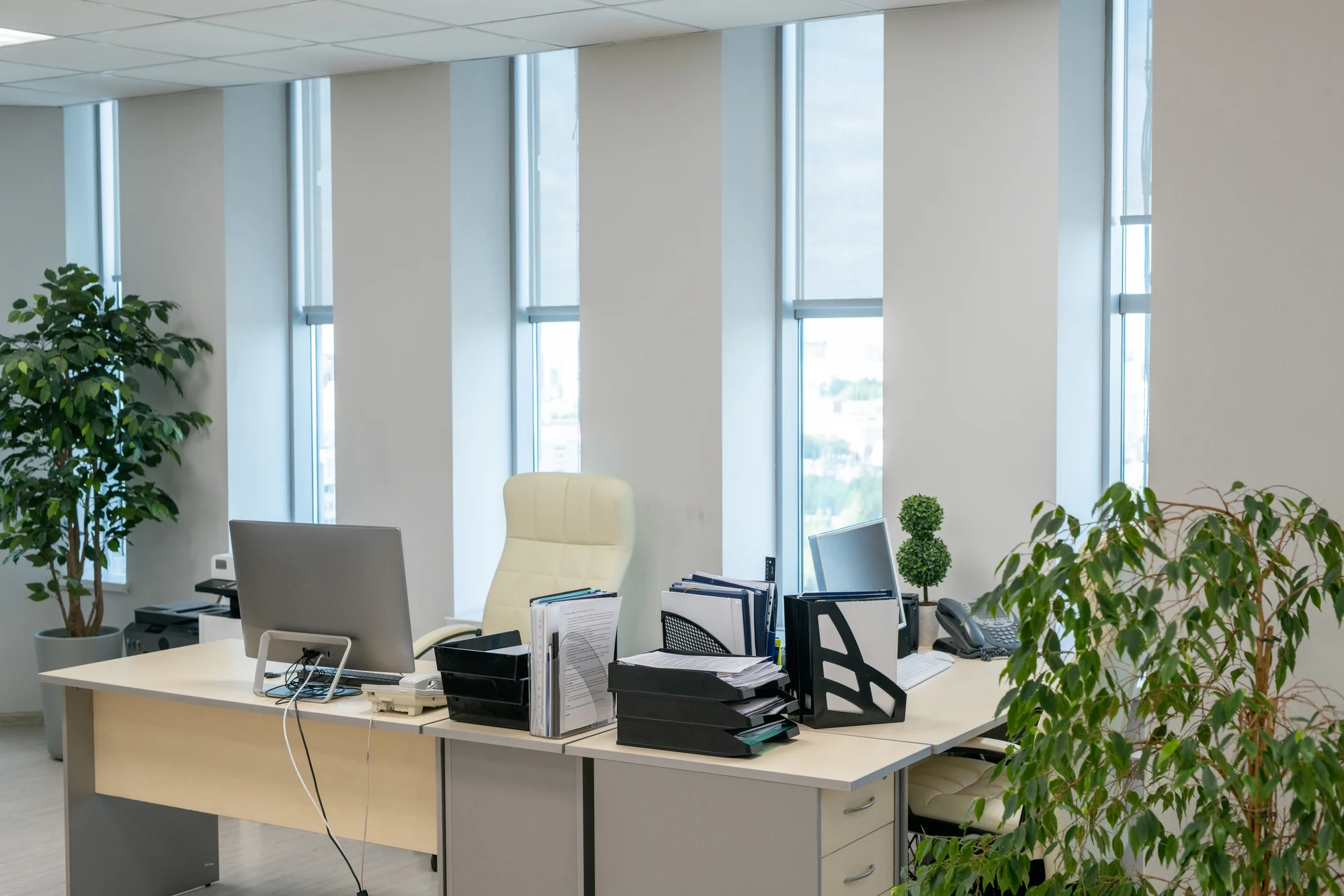 Bureaux réinstallés après un transfert de bureaux à Paris