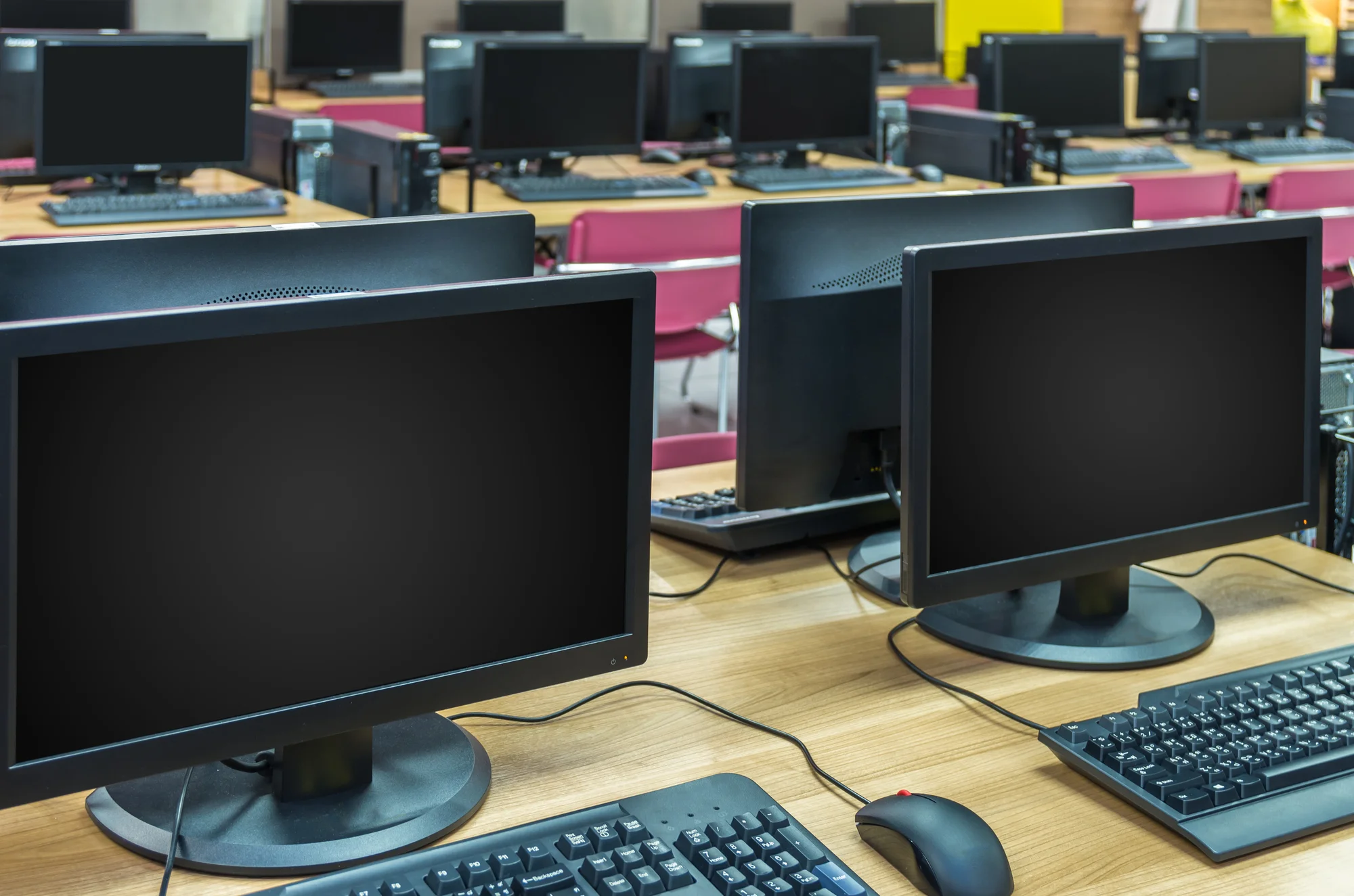 Matériel informatique en fin de vie prêt pour la collecte et la traçabilité